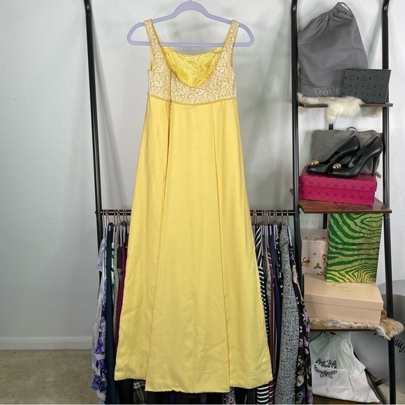 VINTAGE 70’s Pastel Yellow Empire Waist Dress w Train - Picture 4 of 14